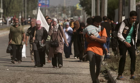 Gazans flee fighting: “See how we are dying.”
